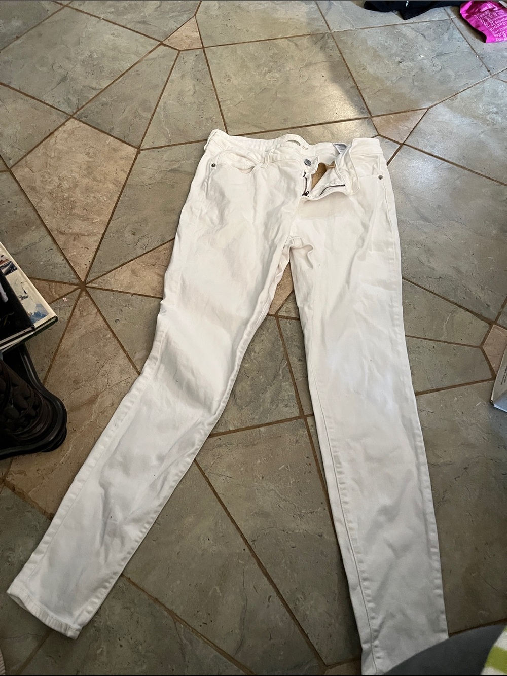 Women’s White Slim Jeans